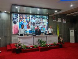 Bupati HST Samsul Rizal Serahkan Bantuan Keuangan Partai Politik