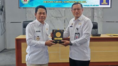 Kemenkum Kalsel Serahkan Surat Pencatatan Ciptaan, Bupati Balangan Abdul Hadi : Semangat Bagi Daerah Terus Ciptakan Inovasi