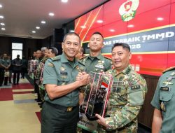 Sukses Dorong Program TMMD, Bupati HST Samsul Rizal Terima Penghargaan dari KASAD