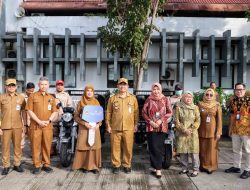 Bantu Atasi Masalah Sampah, Bank Kalsel Serahkan Kendaraan Roda Tiga ke RSUD Ansari Saleh
