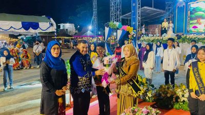 Suci Anisa Rusli Resmi Dikukuhkan sebagai Bunda Forum Anak Daerah Kotabaru pada Puncak HAN 2025