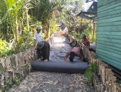 TMMD ke-125 Banjarmasin, TNI dan Warga Bersatu Bangun Infrastruktur dengan Teknologi Geotekstil