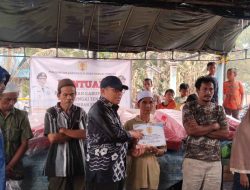 Ringankan Beban Korban Kebakaran Desa Cukan Lipai, Pemkab HST Salurkan Bantuan