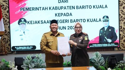 Wujud Sinergi, Pemkab Barito Kuala Beri Hibah Tanah untuk Kejaksaan