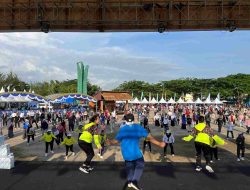 Meriah! Senam Pagi dan Layanan Publik Warnai Aksi Sinergitas Merah Putih di Kusan Hilir