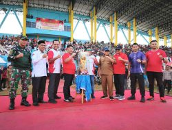 Bupati Samsul Rizal Resmi Tutup Turnamen Sepak Bola Bupati HST Cup Tahun 2025