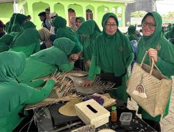 Kodim 1004 Kotabaru & Gekraf Gelar Pelatihan Anyaman Pandan Laut, Persit Didorong Kembangkan Potensi Lokal