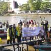 Gunakan Kelotok, Dewi Damayanti Said Serap Aspirasi Warga Bantaran Sungai Martapura