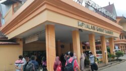 Diduga Keracunan MBG, Belasan Siswa di Martapura Dirujuk ke RSUD Ratu Zalecha