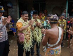 Pemkab Kotabaru Hadiri Adat Bawanang di Desa Laburan, Tegaskan Komitmen Lestarikan Budaya Dayak