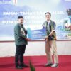 Bank Kalsel Salurkan CSR Gerobak dan Tenda untuk UMKM Lapangan Dwiwarna Barabai, Bupati HST Apresiasi Dukungan