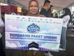 Transaksi QRIS Bawa Sri Supianingsih ke Tanah Suci, Merchant Binaan Bank Kalsel Raih Hadiah Umroh dari BI