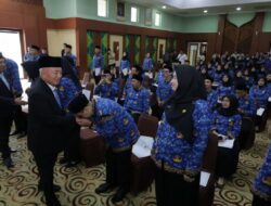 Gubernur H. Muhidin Lantik 164 PPPK : “Bekerjalah dengan Niat Tulus, Hati Akan Tenang”