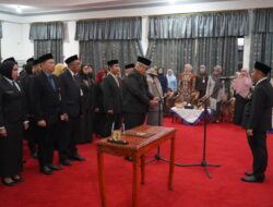Lantik 33 Pejabat, Bupati HST Samsul Rizal Tekankan Integritas dan Profesionalisme