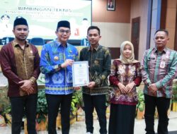 Bupati Tanbu Tutup Bimtek Penatausahaan Keuangan Desa : Dorong Adaptif, Akuntabel & Bebas Masalah Hukum