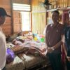 Wujud Kepedulian, Anggota DPRD Banjar Akhmad Riduan Kunjungi Gadis Tegar Perawat Ibunya yang Lumpuh