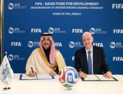 FIFA dan Saudi Fund Gelontorkan USD 1 Miliar untuk Infrastruktur Sepak Bola Negara Berkembang