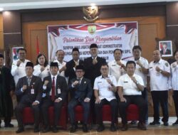 Pj Sekda Bartim Lantik Dua Pejabat Disdukcapil untuk Perkuat Layanan Administrasi Kependudukan