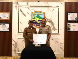 Perkuat Layanan Pertanahan, Bupati Kotabaru Serahkan Mobil Operasional Baru ke Kantor Pertanahan”