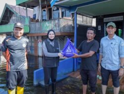 ‎Bersama BPBD dan PUPR, Desy Cari Solusi Banjir di HSS