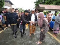 Tinjau Langsung Banjir di Kabupaten Banjar, Wagub Kalsel Hasnuryadi Salurkan Ratusan Bantuan untuk Warga