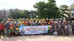 PT Trio Motor Bersinergi dengan PT Adhi Karya dan Polresta Banjarmasin Edukasi Safety Riding