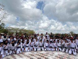Pengcab Lemkari Kapuas Kukuhkan 29 Karateka Sabuk Hitam