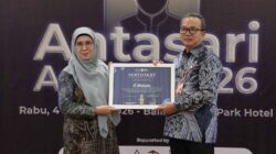 H. Muhidin Digelari Gubernur Visioner Kalsel, Sabet Antasari Award 2026