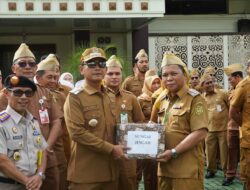 Wali Kota Banjarmasin Serahkan SPPT PBB-P2 2026, Pemungutan Pajak Resmi Dimulai