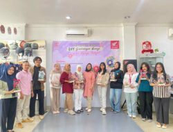 Honda Delima Sutoyo Sulap Showroom Jadi Ruang Kreasi Lewat Kelas DIY Gantungan Bunga