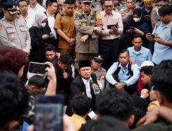 Temui Massa Aksi Demo, Rudy Mas’ud Paparkan Cakupan GratisPol 2026 Lebih Luas dari BKT Isran-Hadi