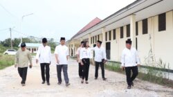 Bupati Kapuas Tinjau Rumah Potong Unggas di Desa Pulau Telo Baru