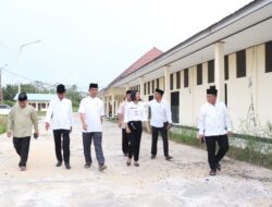 Bupati Kapuas Tinjau Rumah Potong Unggas di Desa Pulau Telo Baru