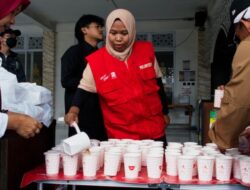 Puluhan Ribu Paket Buka Puasa Dibagikan di Berbagai Daerah