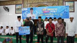 Safari Ramadan di Mantewe, Bupati Andi Rudi Latif Serahkan Bantuan