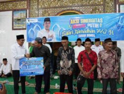 Safari Ramadan di Mantewe, Bupati Andi Rudi Latif Serahkan Bantuan