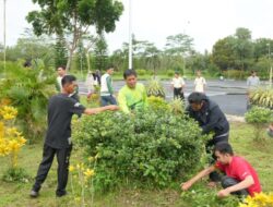 Sekretariat DPRD Batola Gelar Kerja Bakti, Wujudkan Lingkungan Kerja Bersih dan Sehat