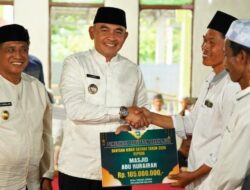 Bupati Tala Janjikan Perbaikan Infrastruktur di Bajuin Pasca Lebaran