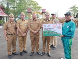 Pemkab Batola Serahkan Hibah Rp3 Miliar ke KONI dan Bonus Atlet Berprestasi