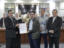 DPRD Kalsel Antar Tuntutan Mahasiswa ke DPR RI
