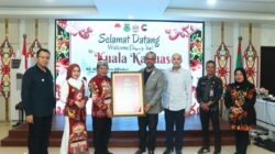 Bupati Kapuas Sambut Delegasi UEA, Dorong Operasi Katarak