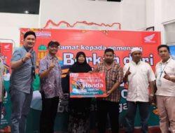 Rezeki Berkah Konsumen Honda! Trio Motor Pangkalan Bun Hadiahkan Umroh Berpasangan