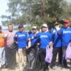 TNI-Polri, Masyarakat & Pelajar Bersama Dislautkan Bersih bersih Pantai Angsana