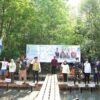 Hari Jadi ke-23 Tanah Bumbu, Bupati Gandeng Kaka Slank Tanam Mangrove