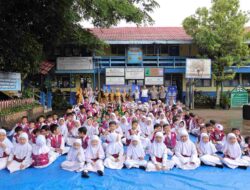 Trio Motor Honda Tanamkan Budaya Safety Riding Sejak Dini di SDN Pemurus Dalam 5