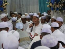 Berbaur dengan Warga, Bupati HST Samsul Rizal Hadiri Peringatan Haul Datu Usman