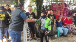 Partai Ummat Kalsel Bagikan Daging Kurban dan Voucher BBM untuk Ojol di Banjarbaru