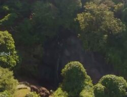 Jelajah Air Terjun Bajuin Makin Praktis Bersama AKSEL by Bank Kalsel