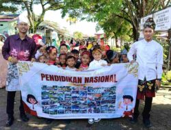Ratusan Siswa SDN Sungai Bilu 1 Meriahkan Hardiknas dengan Karnaval Adat