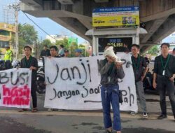 HMI Banjarmasin Gelar Aksi, Tagih Janji Wali Kota Soal Sampah dan Pelayanan Publik